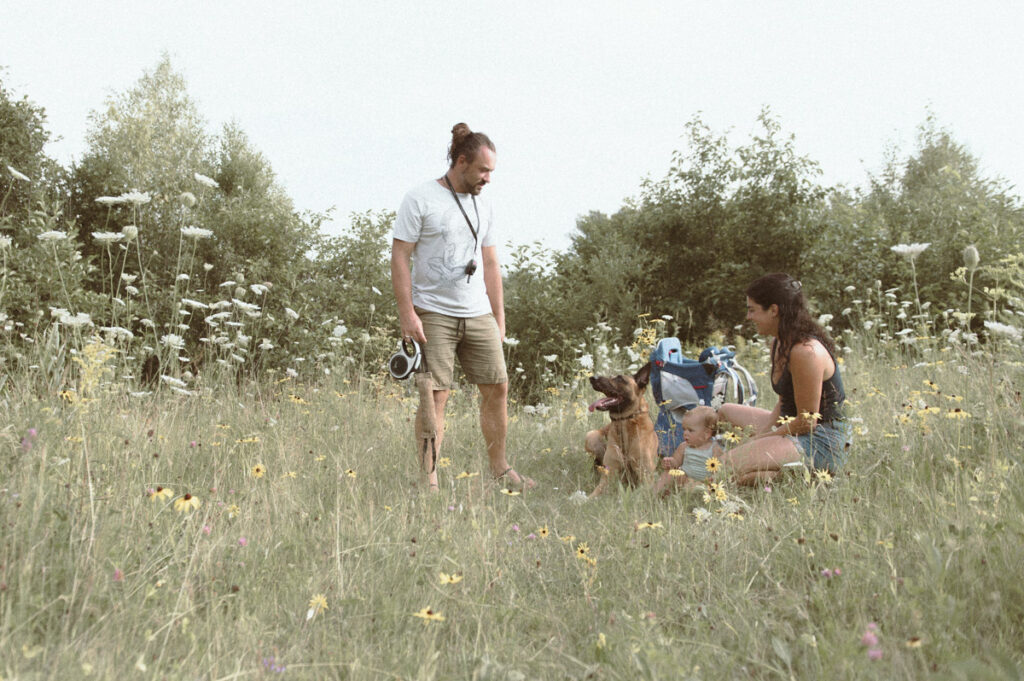 Family in Sudbury field documented by a Sudbury photographer. 